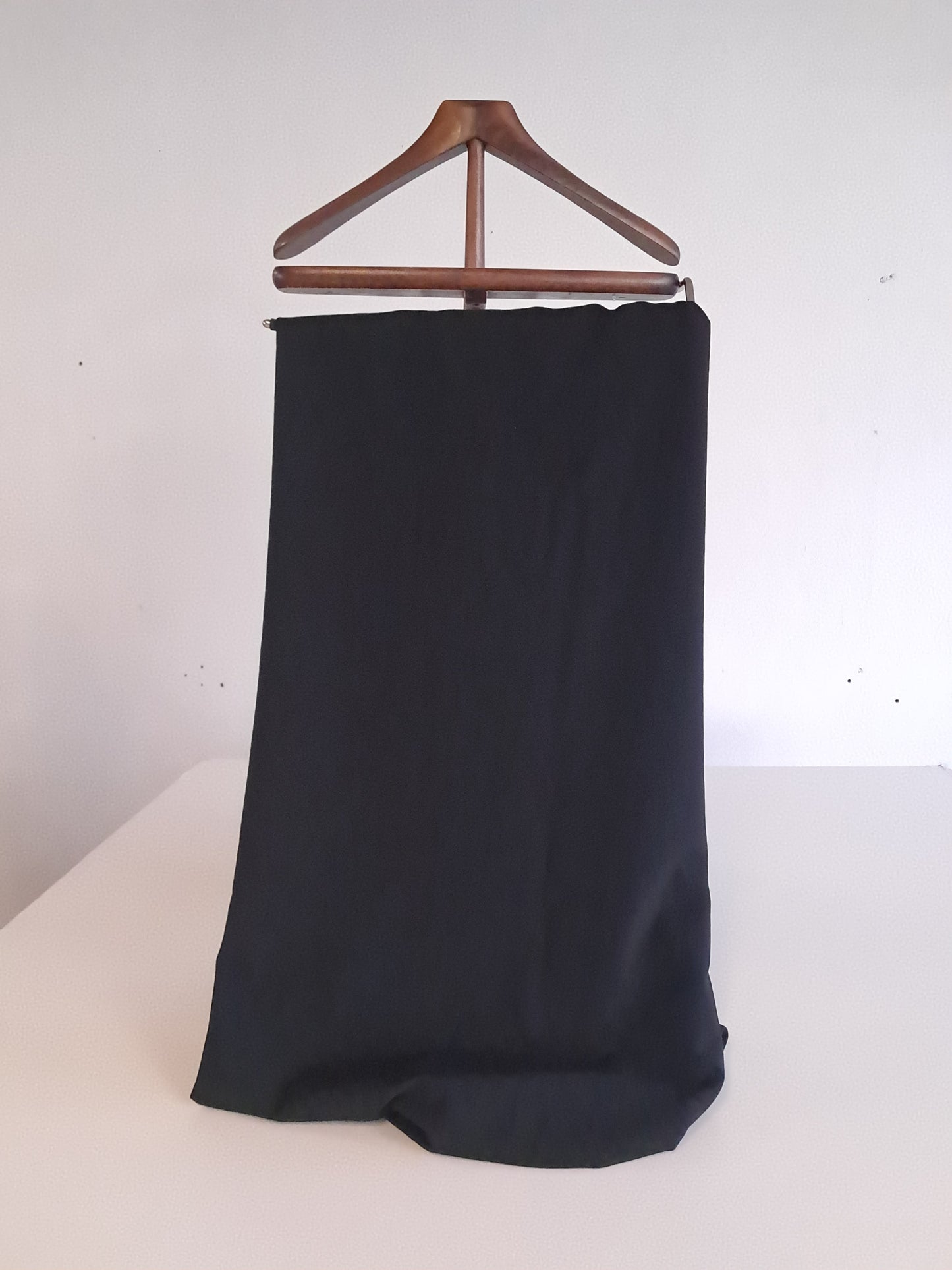 Svört ull með örlitlu stretch