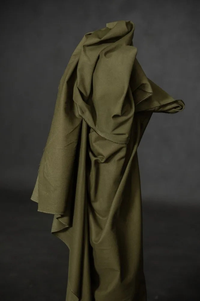 Þykkt (heavy) sandburstað lífrænt bómullar twill í ólívugrænu