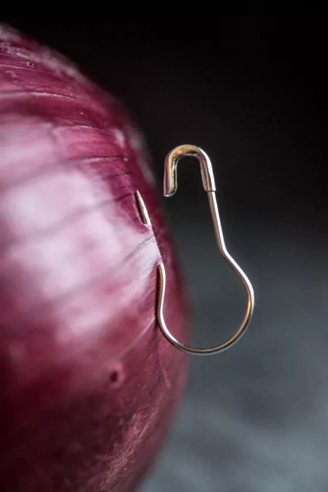 Silfurlitaðar perunælur