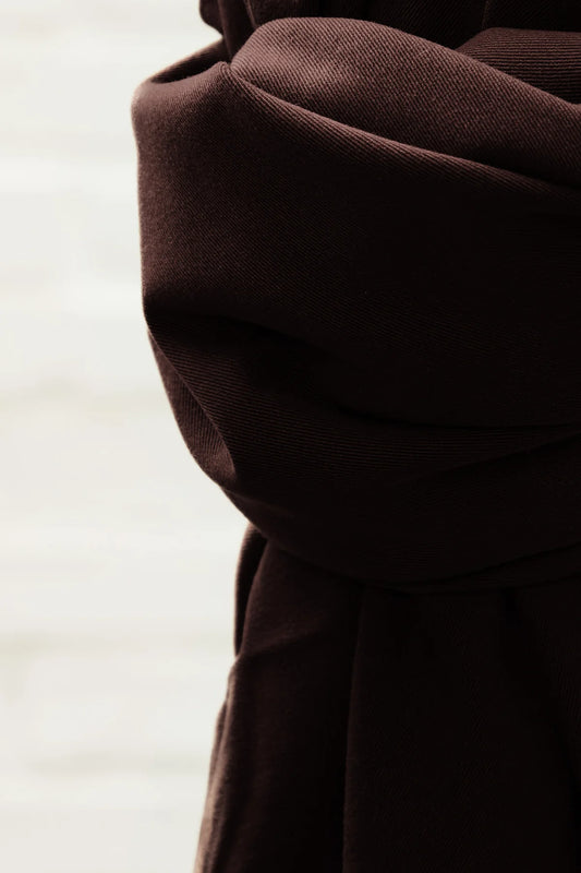Tencel™ twill efni með teygju í dökkbrúnu